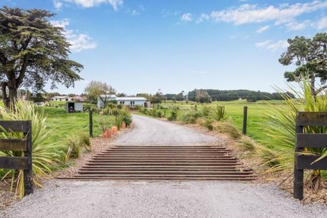Photo of property in 105 Swamp Road, Te Horo, Otaki, 5581