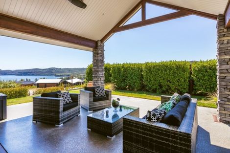 Photo of property in 13 Peregrine Place, Kinloch, Taupo, 3377