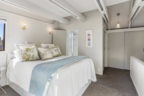 Photo of property in 25 Elliston Crescent, Stanmore Bay, Whangaparaoa, 0932