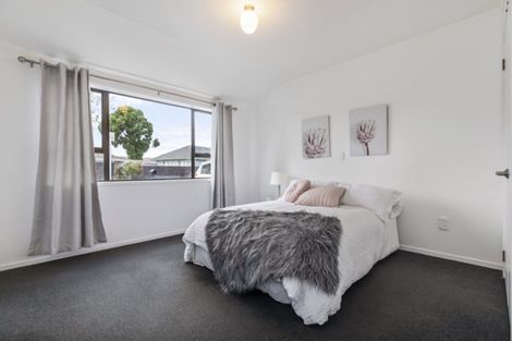 Photo of property in 2a Pinedale Place, Henderson, Auckland, 0610