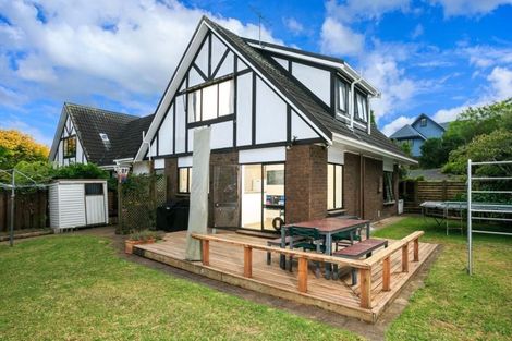 Photo of property in 1/16a Sunnynook Road, Sunnynook, Auckland, 0620