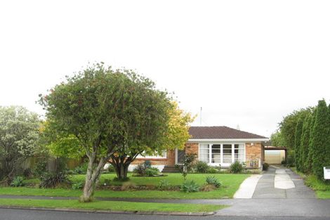 Photo of property in 11 Pooley Street, Pakuranga Heights, Auckland, 2010