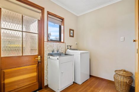 Photo of property in 9 Sawtell Place, Northcote, Christchurch, 8052