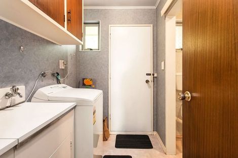 Photo of property in 2/427 Memorial Avenue, Burnside, Christchurch, 8053