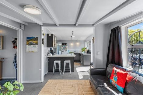 Photo of property in 64 Cuffs Road, Wainoni, Christchurch, 8061