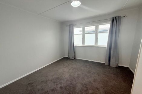 Photo of property in 6 Golf Road, Manor Park, Lower Hutt, 5019