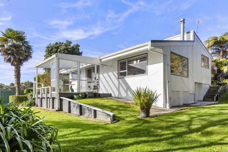 Photo of property in 24a Saint Ives Grove, Whalers Gate, New Plymouth, 4310