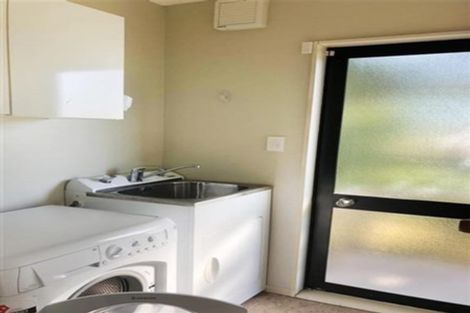 Photo of property in 17 Barberton Terrace, Red Hill, Papakura, 2110