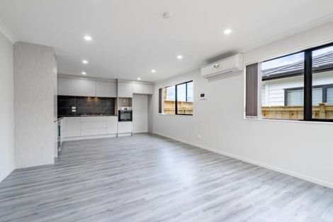 Photo of property in 10 Koroheke Road, Takanini, 2110