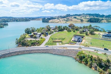 Photo of property in 5 Rangitahi Road, Raglan, 3225