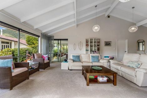 Photo of property in 60 Moana View Road, Waikawa, Picton, 7220
