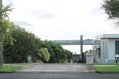 Photo of property in 65 Waller Avenue, Bucklands Beach, Auckland, 2012