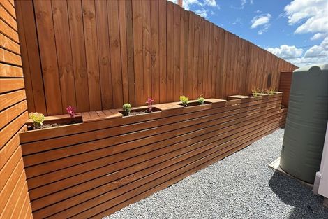 Photo of property in 16 Christmas Road, Manurewa, Auckland, 2102