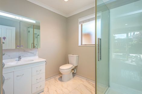 Photo of property in 6a Lake Terrace Road, Burwood, Christchurch, 8061