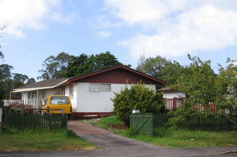 Photo of property in 23 Serwayne Place, Sunnyvale, Auckland, 0612