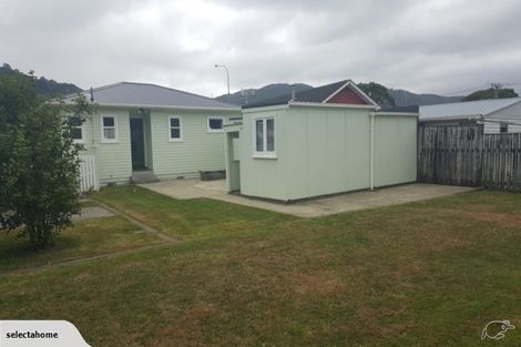 Photo of property in 4 Parkway, Wainuiomata, Lower Hutt, 5014