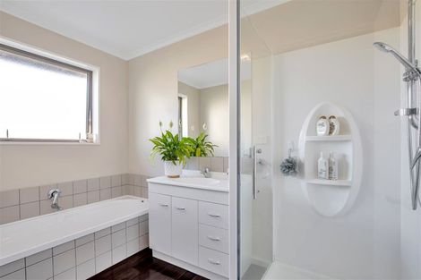 Photo of property in 7 Pollock Place, Rolleston, 7614