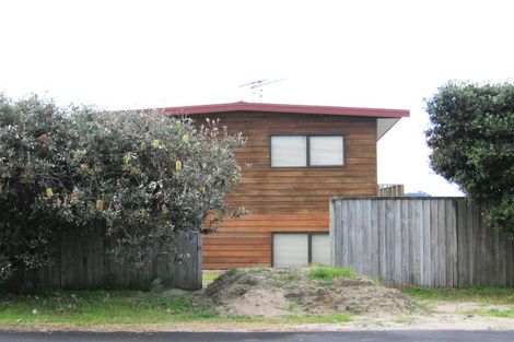 Photo of property in 27 Day Dawn Crescent, Omaha, 0986