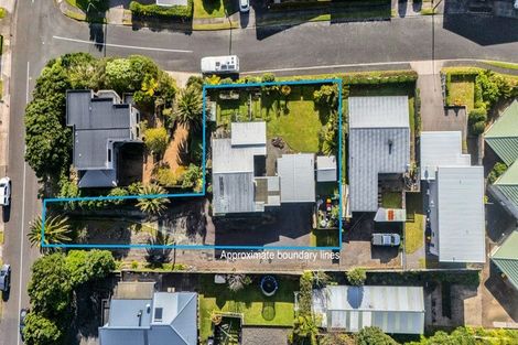 Photo of property in 27 Fitzroy Road, Fitzroy, New Plymouth, 4312