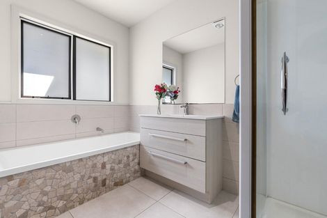 Photo of property in 11 Southill Way, Pyes Pa, Tauranga, 3112