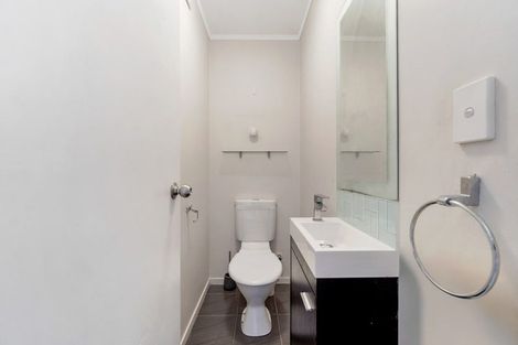 Photo of property in 2/30b Verbena Road, Birkdale, Auckland, 0626