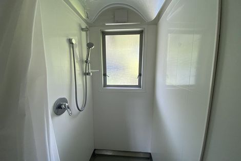 Photo of property in 74 Peach Road, Glenfield, Auckland, 0629