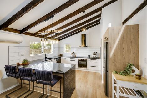 Photo of property in 20 Gebbie Road, Taradale, Napier, 4112