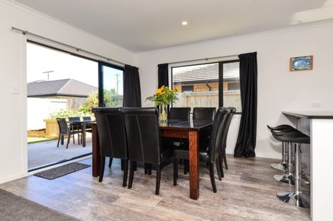 Photo of property in 19 Waikai Close, Ruakura, Hamilton, 3214