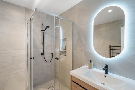 Photo of property in 2/16 James Laurie Street, Henderson, Auckland, 0612