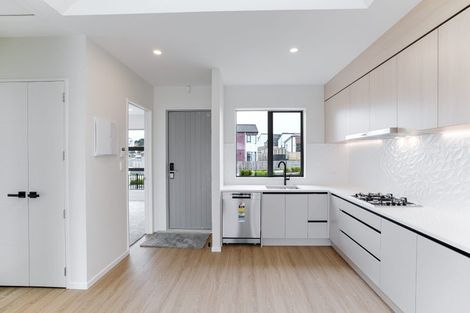 Photo of property in 9 Paretao Street, Massey, Auckland, 0614