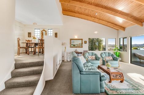 Photo of property in 3/42 Amorino Drive, Red Beach, 0932