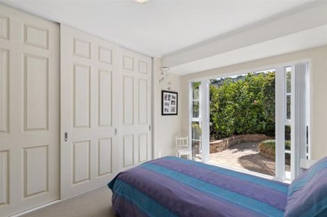 Photo of property in 2/31 Manly Esplanade, Browns Bay, Auckland, 0630