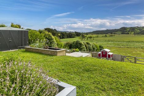 Photo of property in 12 Awatiro Drive, Kaukapakapa, 0871