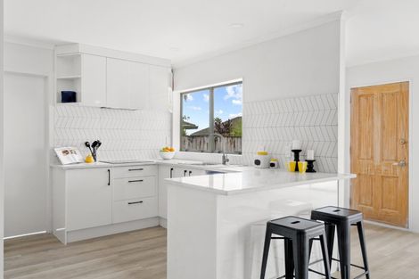 Photo of property in 8 Pono Place, Waiuku, 2123