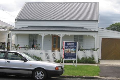Photo of property in 2 Patuone Avenue, Devonport, Auckland, 0624