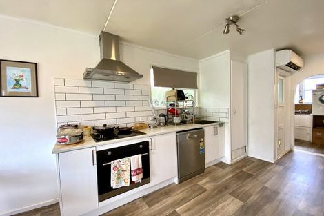 Photo of property in 15 Holdsworth Avenue, Trentham, Upper Hutt, 5018