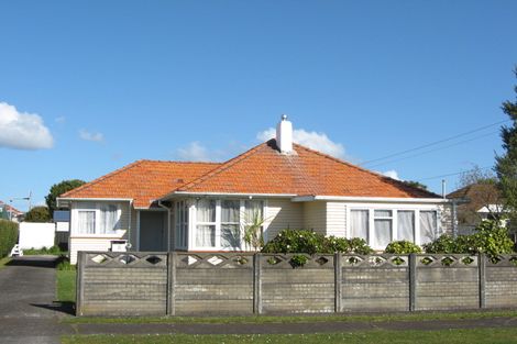 Photo of property in 8 Union Street, Merrilands, New Plymouth, 4312