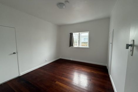 Photo of property in 40 Renfrew Avenue, Sandringham, Auckland, 1041