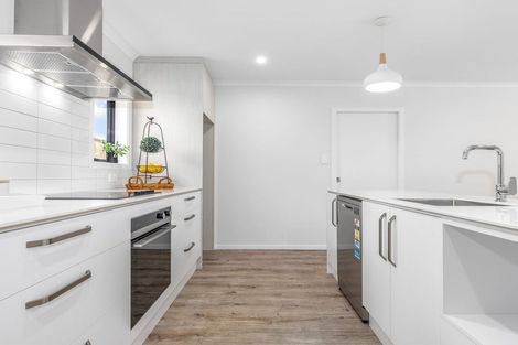 Photo of property in 1 Catherine Lane, Levin, 5510