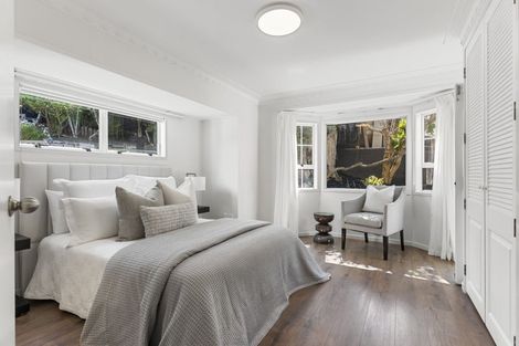 Photo of property in 16 Eastcliffe Road, Castor Bay, Auckland, 0620