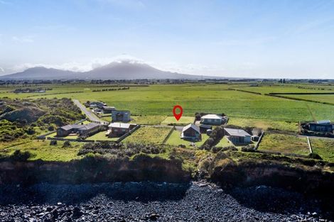 Photo of property in 289 Tai Road, Opunake, 4681