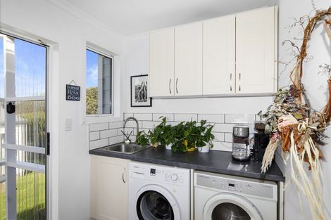 Photo of property in 8 Tikati View, Titahi Bay, Porirua, 5022