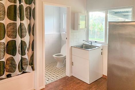 Photo of property in 3 Bush Point Road, Cable Bay, 0420