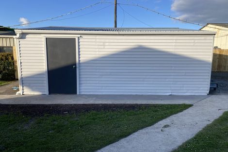 Photo of property in 36 Taupaki Road, Taupaki, Henderson, 0782