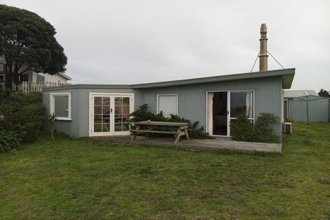 Photo of property in 21 Kent Avenue, Waitarere Beach, Levin, 5510