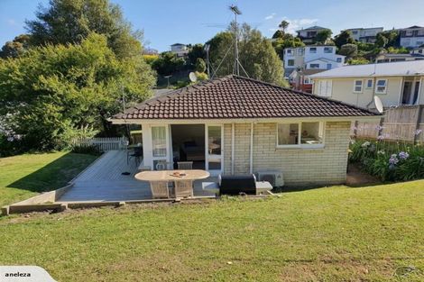 Photo of property in 2/24 Sovereign Place, Glenfield, Auckland, 0629