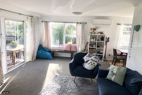 Photo of property in 1/15 Paramu Avenue, Birkdale, Auckland, 0626