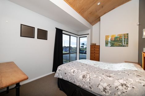 Photo of property in 908a Papamoa Beach Road, Papamoa Beach, Papamoa, 3118