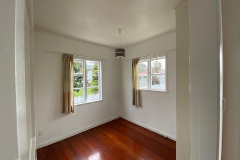 Photo of property in 10 Onewa Road, Northcote Point, Auckland, 0627