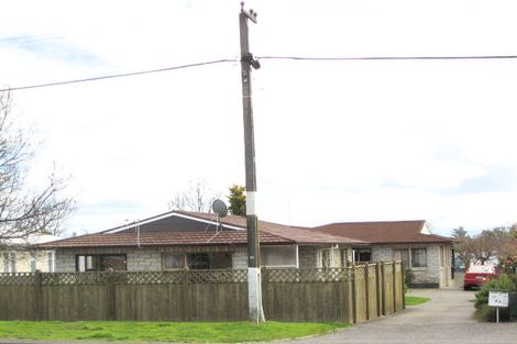 Photo of property in 2/46 Middle Road, Havelock North, 4130